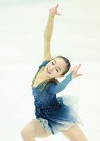 　女子フリーで演技する松生理乃