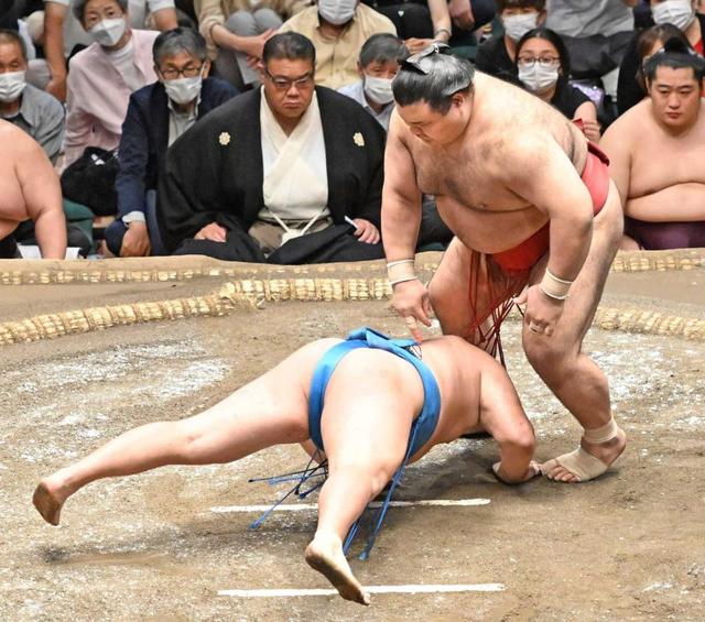 高安　悲願の逆転初Ｖへ“４度目の正直”なるか　「精いっぱいベストを尽くしたい」