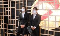 　取材に応じた（左から）坂本花織、樋口新葉＝都内