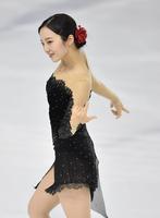 　しなやかな演技を披露する本田真凜（撮影・西岡正）