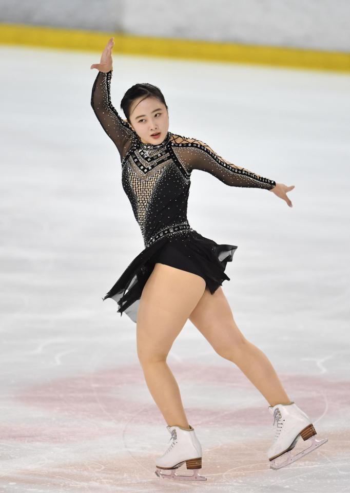 　華麗に演技する本田望結（撮影・西岡正）