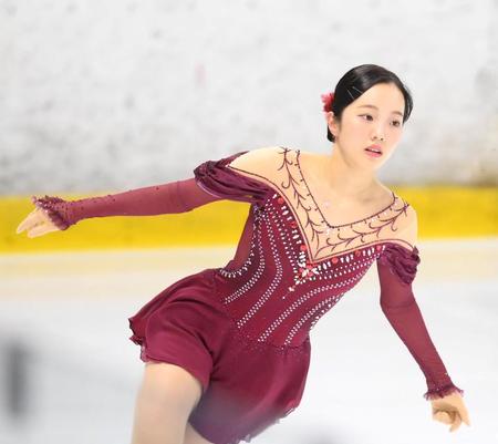 　フリーの演技の前の練習を行った本田真凜（撮影・堀内翔）