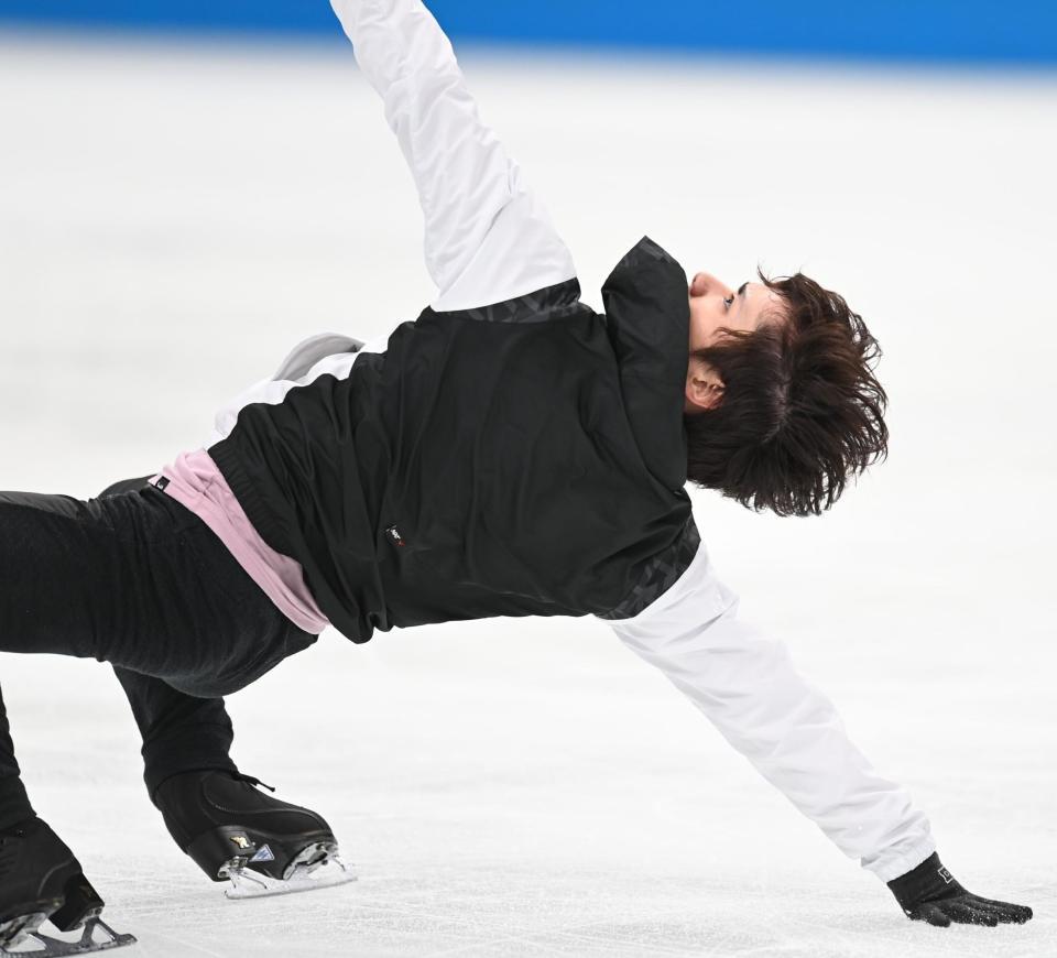 　公開練習で調整する宇野昌磨（撮影・高石航平）