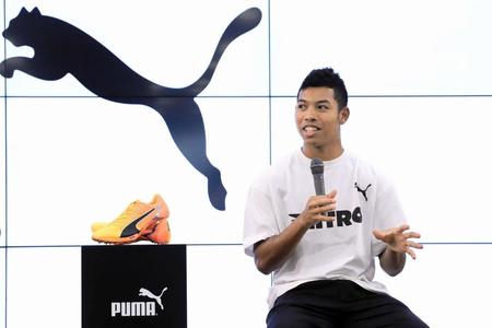 　凱旋報告会を行うサニブラウン・ハキーム＝都内（プーマ提供）