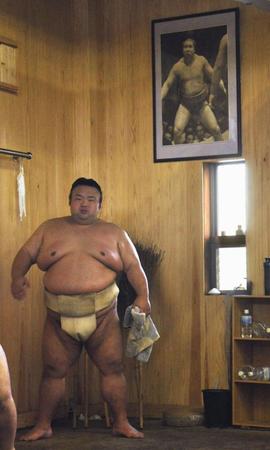 　九州場所に向けて汗を流す貴景勝＝共同