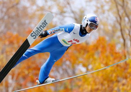 ジャンプ男子は中村、女子高梨ＶノルディックスキーＵＨＢ杯