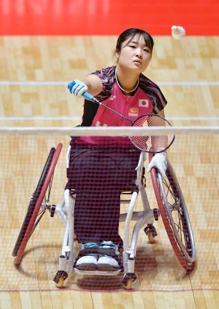 パラバド、里見が単複で白星発進世界選手権第２日