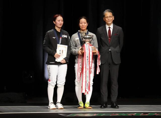 フェンシング・女子エペ黒木が涙の初Ｖ「ようやく勝てた」