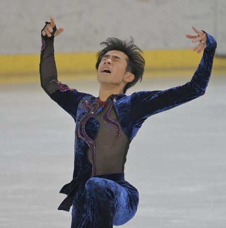 　熱演する織田信成（撮影・高部洋祐）