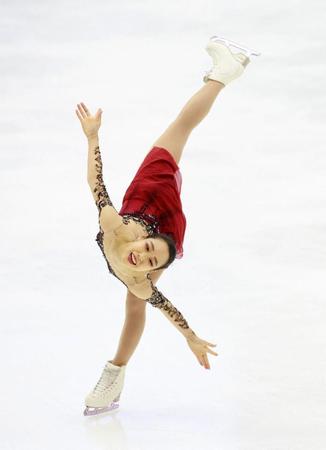 　女子フリーで演技する三原舞依＝シェフィールド（ロイター＝共同）