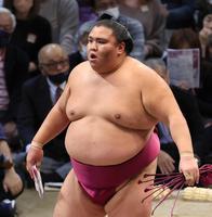 　明生を下し、懸賞金を手に引き揚げる御嶽海