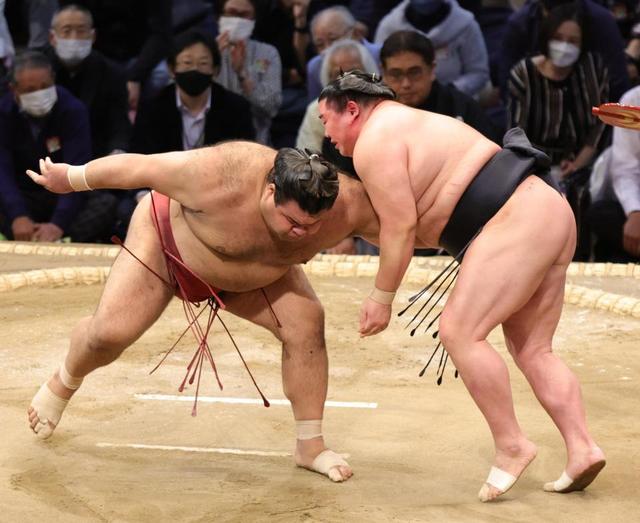 かど番の正代が２日目に初白星　貴景勝、御嶽海、豊昇龍も２連勝と上々発進