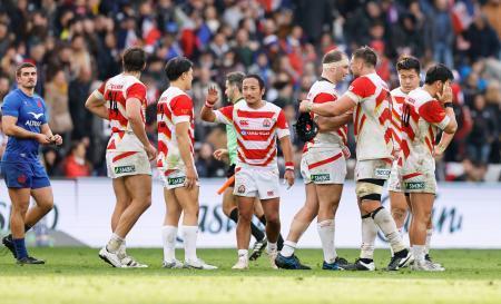 ラグビー日本、フランスに敗れるテストマッチ、１７-３５で