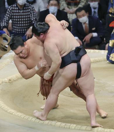 豊昇龍、王鵬が首位守る正代６敗目、御嶽海は復帰逃す