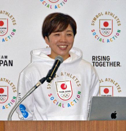 小平奈緒さん「未来が楽しみ」故郷の茅野で小中学生と交流