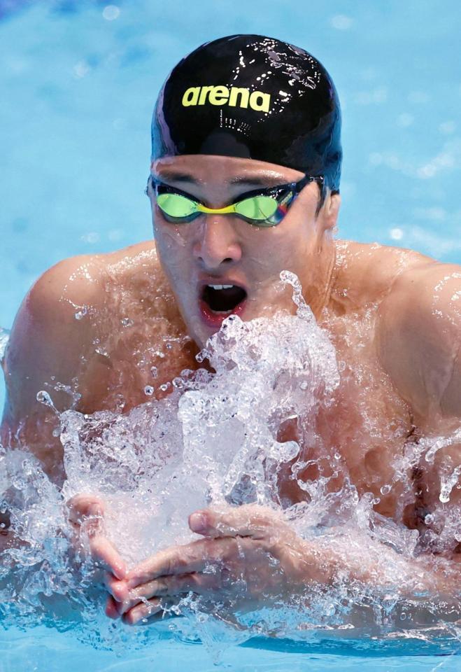 　優勝した瀬戸大也の平泳ぎ