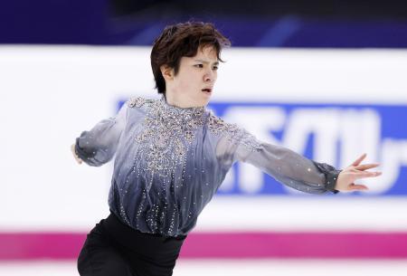 　フィギュアスケートのグランプリファイナル男子で優勝した宇野昌磨のフリー＝１０日、トリノ（共同）