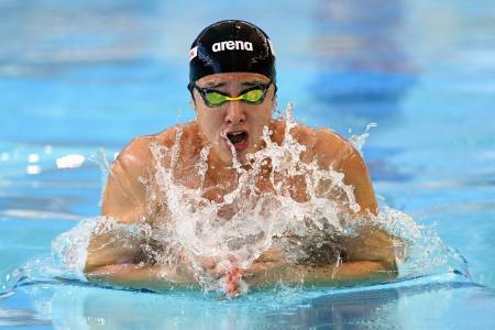 　世界短水路選手権の男子２００メートル平泳ぎ決勝で力泳する瀬戸大也＝メルボルン（ゲッティ＝共同）