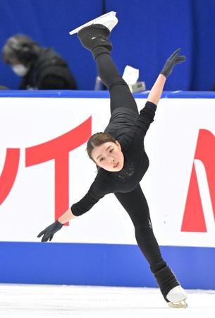 　本番に向け調整する紀平梨花（撮影・高部洋祐）