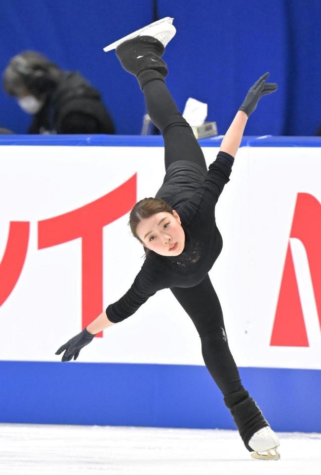 　本番に向け調整する紀平梨花（撮影・高部洋祐）