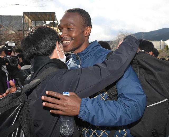 3区間で区間新!東京国際大の最強留学生ビンセント快挙 魅せた8人抜き「うれしいです」