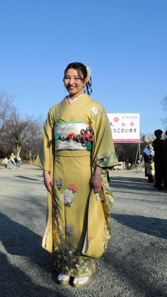 　振り袖姿の松田詩野