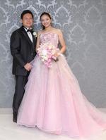 　大前祐介さん（左）と結婚披露宴を行ったサイード横田仁奈さん