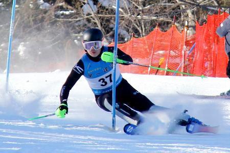 ４１歳佐々木、回転で１３位　アルペン、チームレスキュー杯
