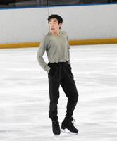 　スタートのポーズを決める織田信成だが、音源トラブルが発生する（撮影・國島紗希）