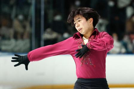 　成年男子で優勝した佐藤駿のフリー