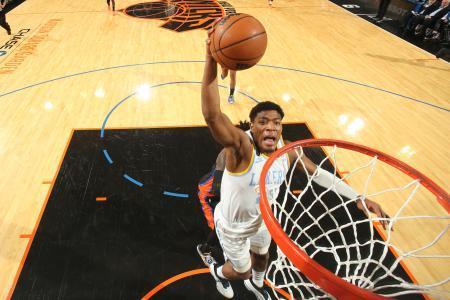 レーカーズ八村は先発で１９得点