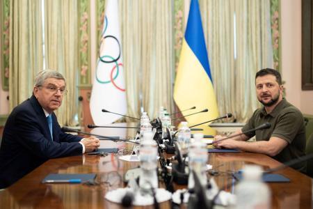 ＩＯＣバッハ氏、政府介入に反発　ロシア勢の大会復帰検討で