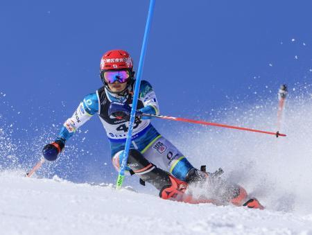 世界アルペン、安藤麻は２８位　女子回転、サンジェルマン初優勝