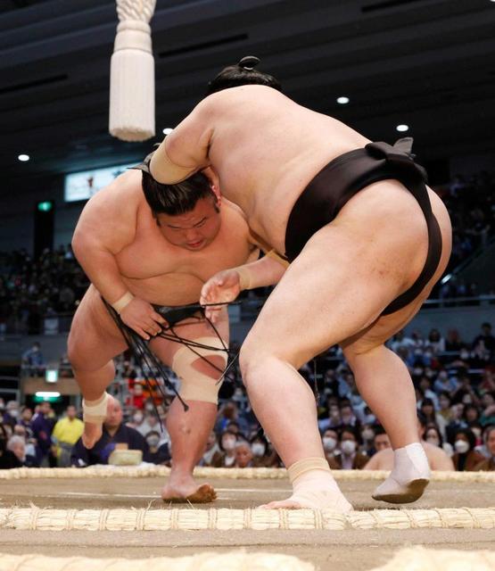 貴景勝　早くも２敗で綱とりピンチ　左足のケガ影響？佐渡ケ獄審判部長「かばっている」