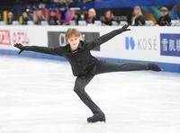 男子ＳＰ　着氷を決めるイリア・マリニン＝さいたまスーパーアリーナ（撮影・堀内翔）