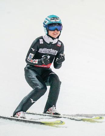 　ジャンプ女子個人最終第２６戦で優勝した伊藤有希＝ラハティ（共同）