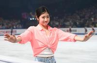 　エキシビションのフィナーレで手を振るイ・ヘイン（撮影・堀内翔）