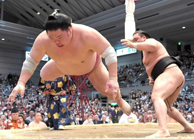大栄翔「土俵際の甘さ」本割＆決定戦痛恨連敗でＶ２スルリ　単独トップで千秋楽迎えるも