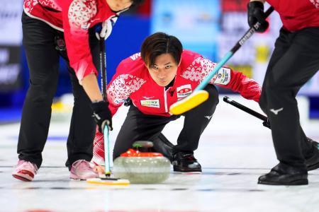 カーリング男子、日本が４勝目　世界選手権