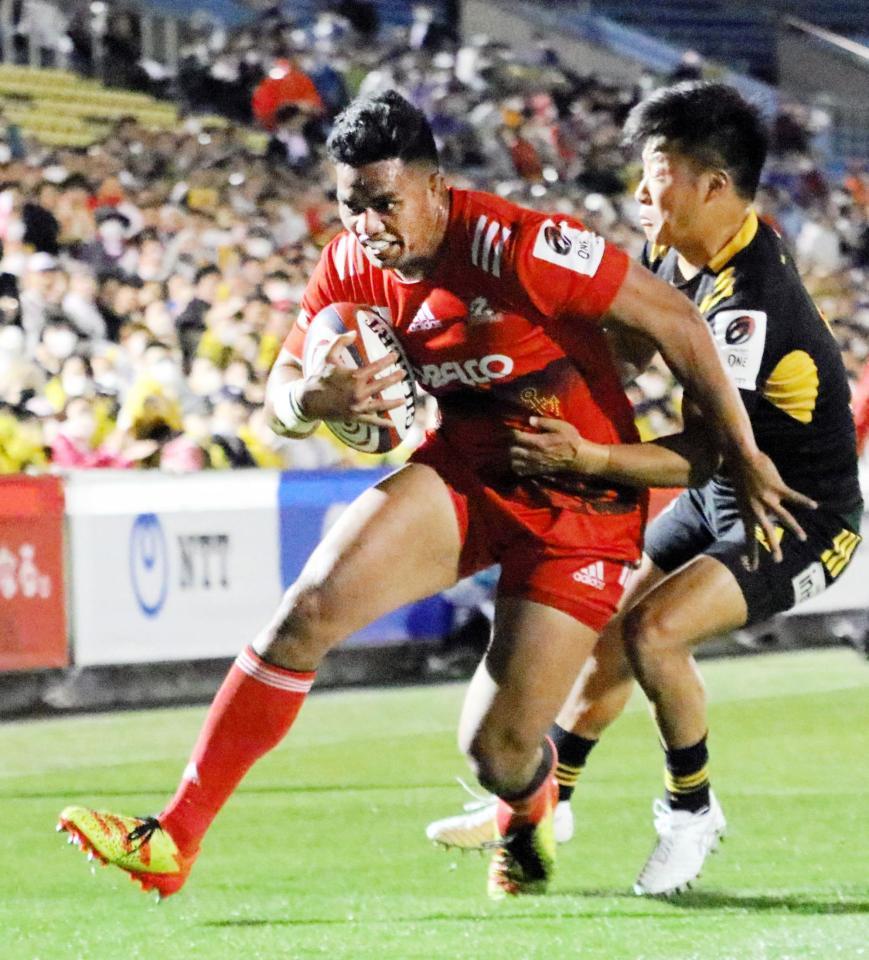 　前半、タックルを食らいながらトライまで持っていった神戸のナンバー８サウマキ