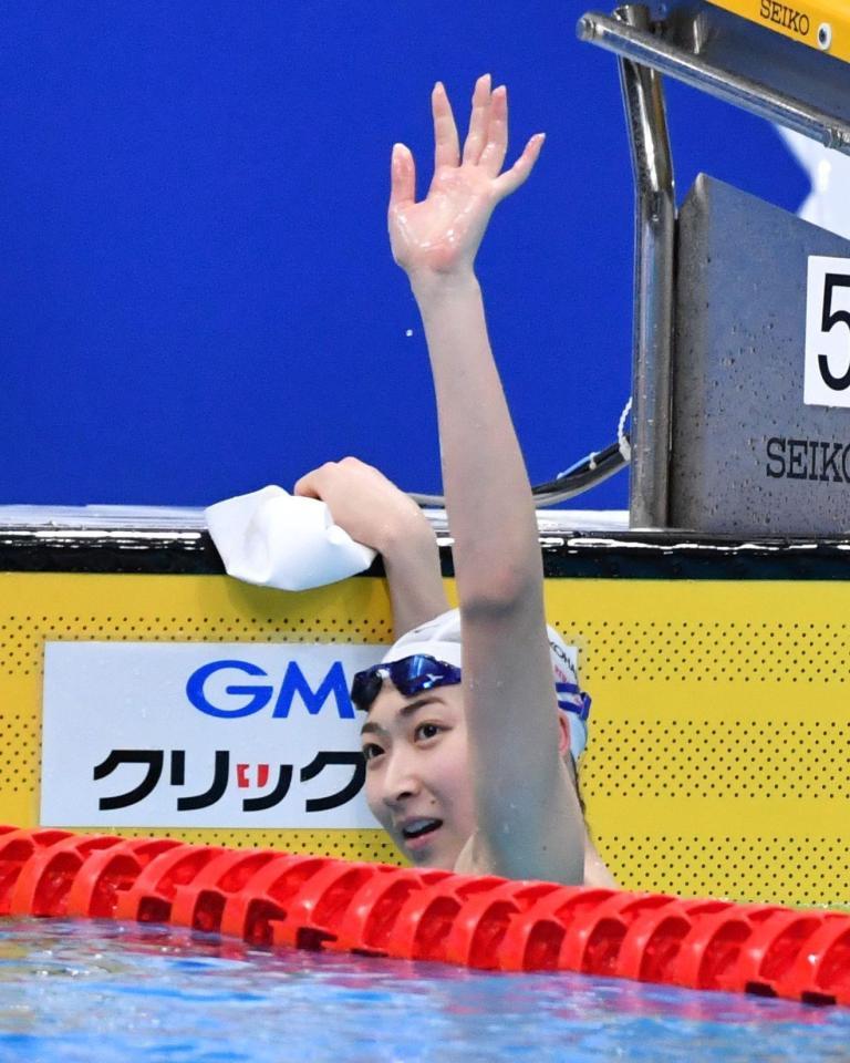 　女子５０ｍ自由形で優勝した池江璃花子（撮影・佐々木彰尚）