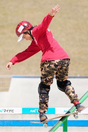 　女子ストリートで準決勝進出を決めた松本雪聖＝ムラサキパークかさま