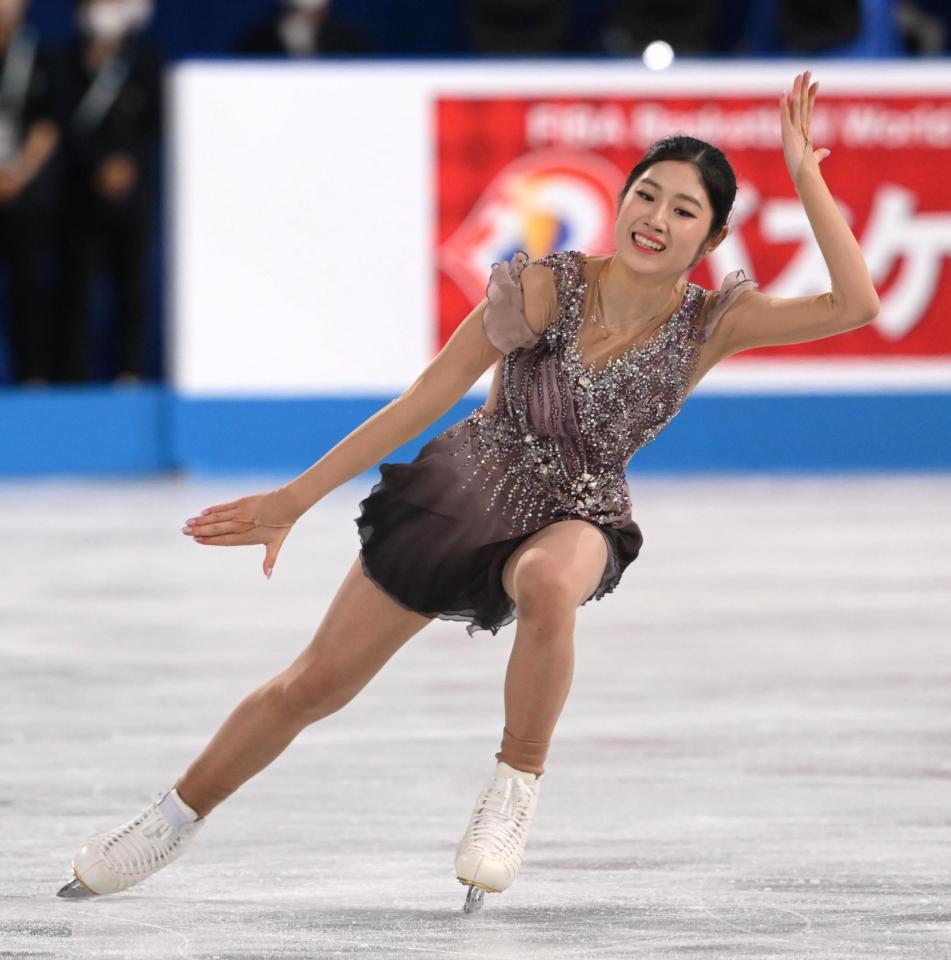 女子フリープログラムで演技を披露するイ・ヘイン（撮影・佐々木彰尚）