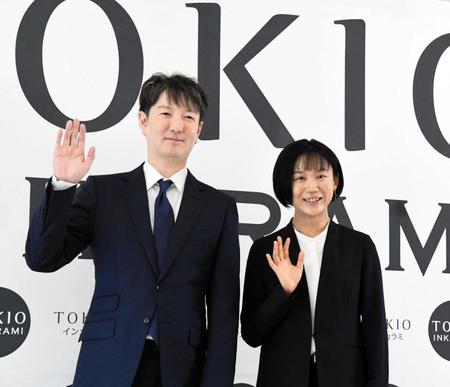 　ＴＯＫＩＯインカラミとに所属契約を結び、ミラノ五輪挑戦を明言した高木美帆（右）