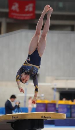 　女子個人総合決勝、山口幸空の跳馬