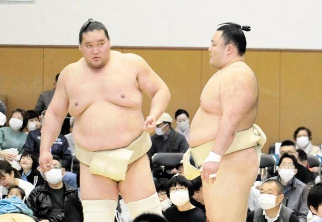 朝乃山に照ノ富士から助言　土俵下で身ぶり交え“横綱塾”　「頭に入れてやっていかないと」