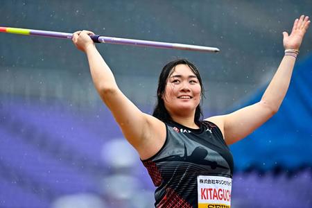 　女子やり投げに出場した北口榛花。64メートル50で優勝した