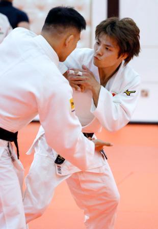 世界柔道へ阿部兄妹、連覇に自信 高藤らも練習