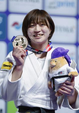 角田が３連覇へ決勝　世界柔道、高藤は３決