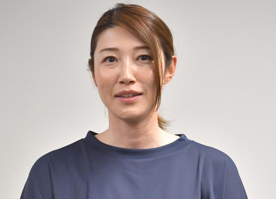 狩野舞子さん カーリング女子と「最大40cm」背の順並びが爆笑「スマホ電波」「マトリョーシカ」と大喜利にスポーツデイリースポーツ Online